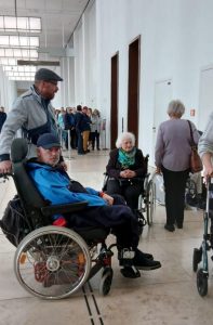 Die Selbsthilfegruppe trifft sich im Humboldtforum.